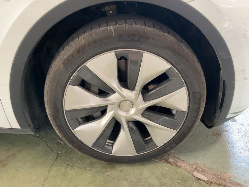 Tesla Model Y Standard Range 2022 – снимка 11