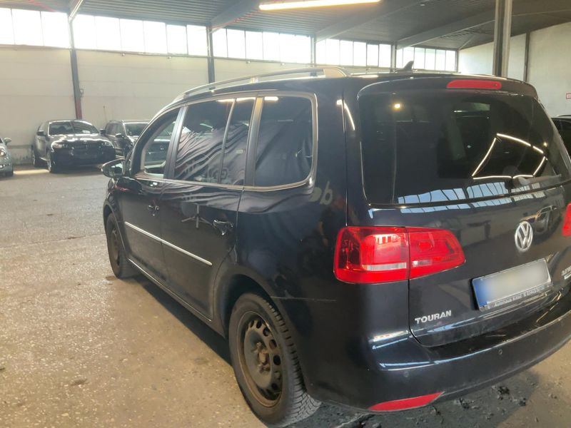 Volkswagen Touran 2.0 TDI Highline BlueMotion Tech 2015 – снимка 6