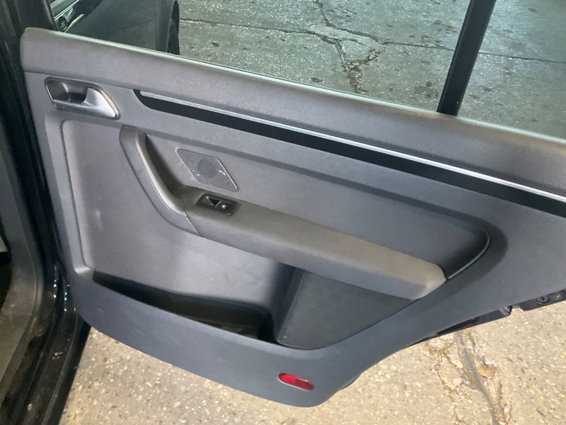 Volkswagen Touran 2.0 TDI Highline BlueMotion Tech 2015 – снимка 30