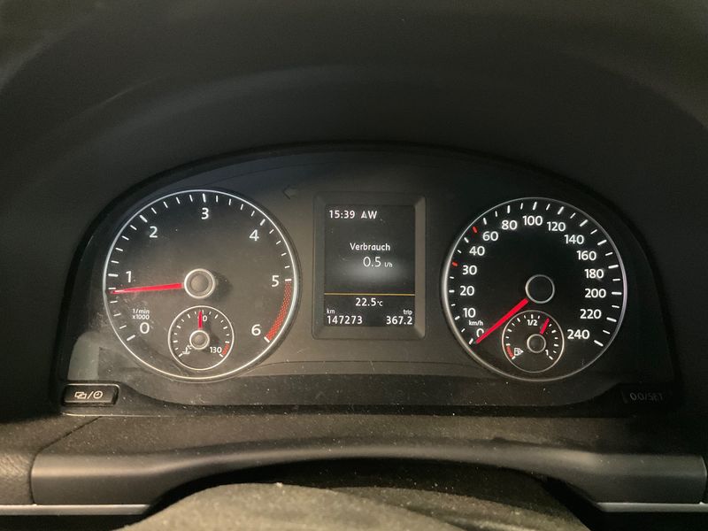 Volkswagen Touran 2.0 TDI Highline BlueMotion Tech 2015 – снимка 18