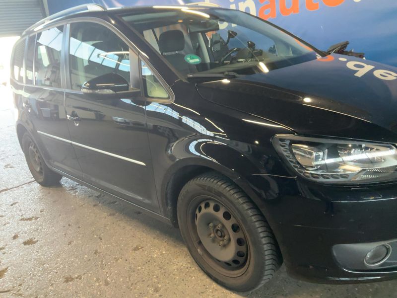 Volkswagen Touran 2.0 TDI Highline BlueMotion Tech 2015 – снимка 12