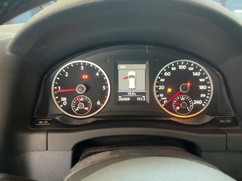 Volkswagen Tiguan 2.0 TDI Sport & Style 4Motion 2013 – снимка 18