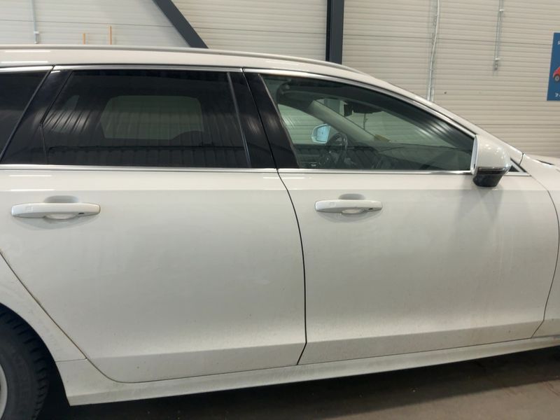 Volvo V90 2.0 D4 Momentum AWD 2018 – снимка 10