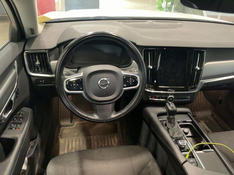 Volvo V90 2.0 D4 Momentum AWD 2018 – снимка 18