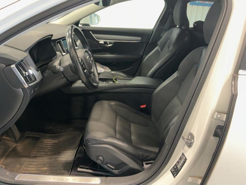 Volvo V90 2.0 D4 Momentum AWD 2018 – снимка 17