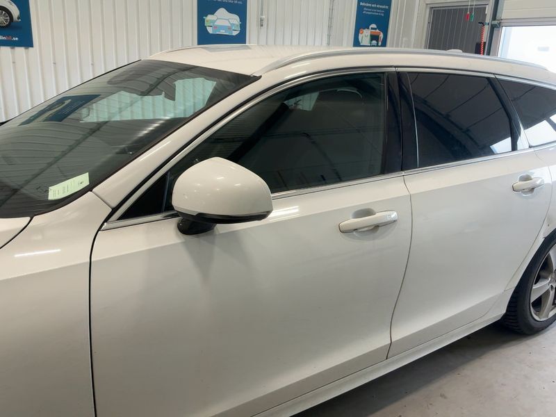 Volvo V90 2.0 D4 Momentum AWD 2018 – снимка 4