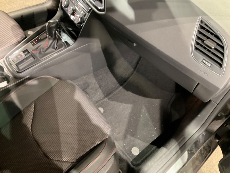 Seat Leon 2.0 TDI FR 2019 – снимка 24