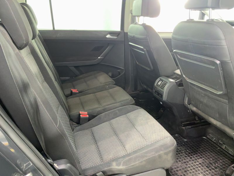 Volkswagen Touran 1.6 TDI Comfortline BlueMotion Tech 2018 – снимка 20