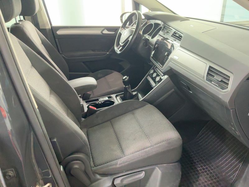 Volkswagen Touran 1.6 TDI Comfortline BlueMotion Tech 2018 – снимка 17