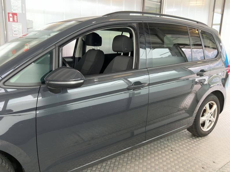 Volkswagen Touran 1.6 TDI Comfortline BlueMotion Tech 2018 – снимка 4
