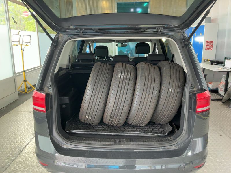 Volkswagen Touran 1.6 TDI Comfortline BlueMotion Tech 2018 – снимка 16