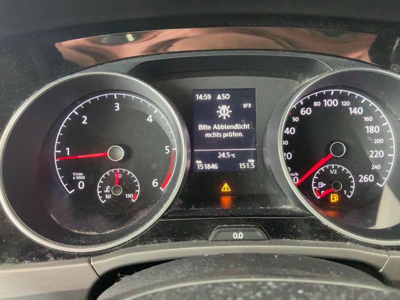Volkswagen Touran 1.6 TDI Comfortline BlueMotion Tech 2018 – снимка 19