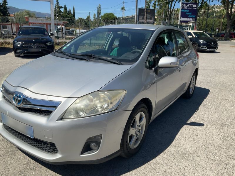 Toyota Auris 1.8 Hybrid Lounge 2012 – снимка 2