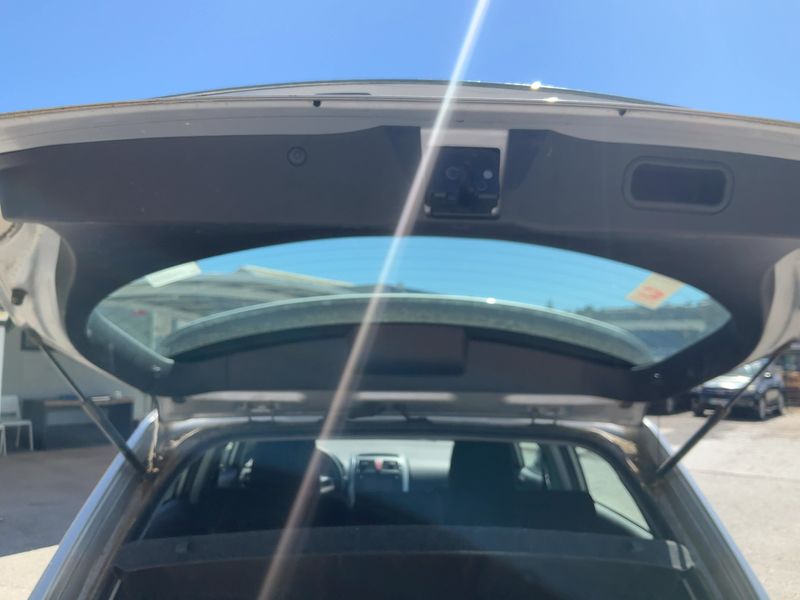 Toyota Auris 1.8 Hybrid Lounge 2012 – снимка 15