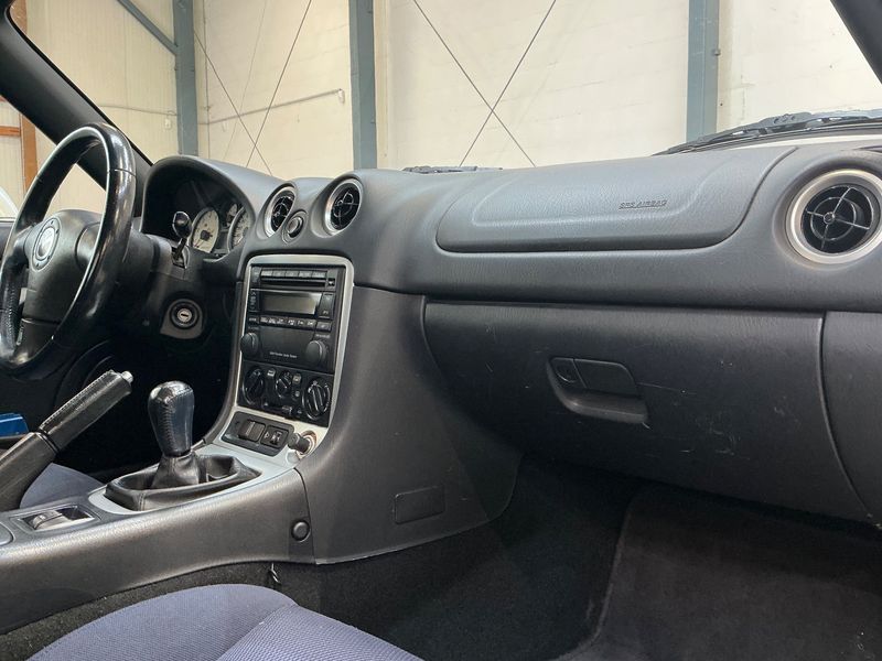 Mazda MX-5 1.6 Silver Blues 2003 – снимка 27