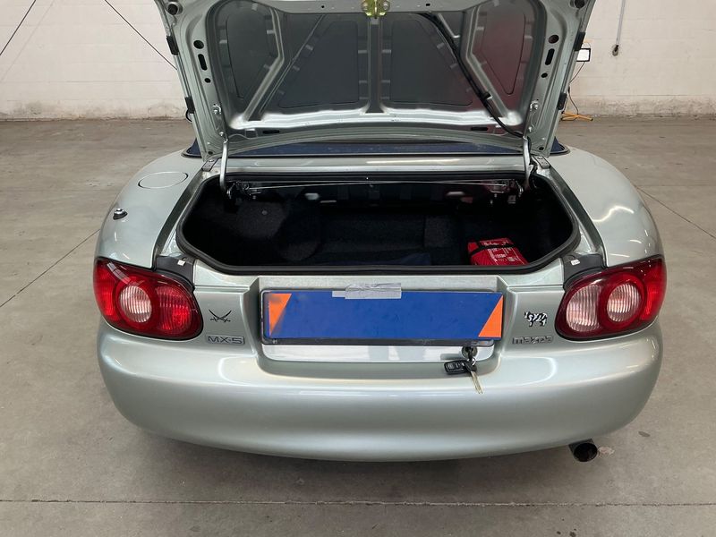 Mazda MX-5 1.6 Silver Blues 2003 – снимка 16