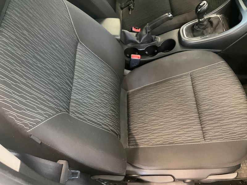 Opel Astra 1.6 Selection 2014 – снимка 27