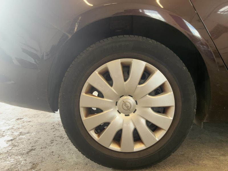 Opel Astra 1.6 Selection 2014 – снимка 9