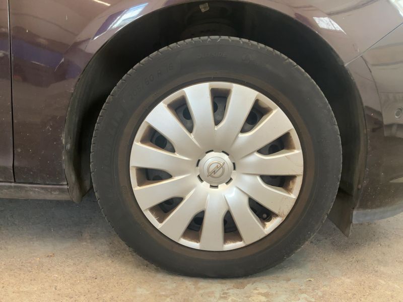 Opel Astra 1.6 Selection 2014 – снимка 11