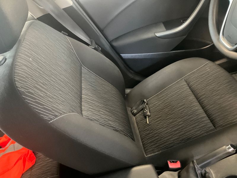 Opel Astra 1.6 Selection 2014 – снимка 29