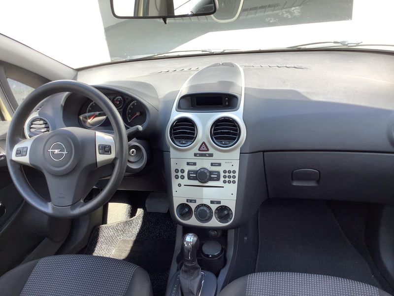 Opel Corsa 1.4 Selection "110 Jahre" 2009 – снимка 17