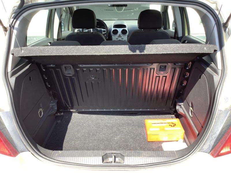 Opel Corsa 1.4 Selection "110 Jahre" 2009 – снимка 15