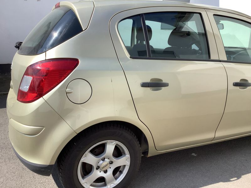 Opel Corsa 1.4 Selection "110 Jahre" 2009 – снимка 8