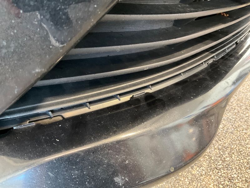 Toyota Avensis 2.2 D-4D Life 2012 – снимка 35