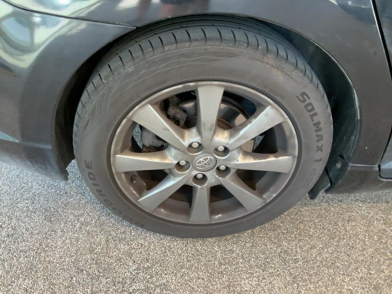 Toyota Avensis 2.2 D-4D Life 2012 – снимка 9