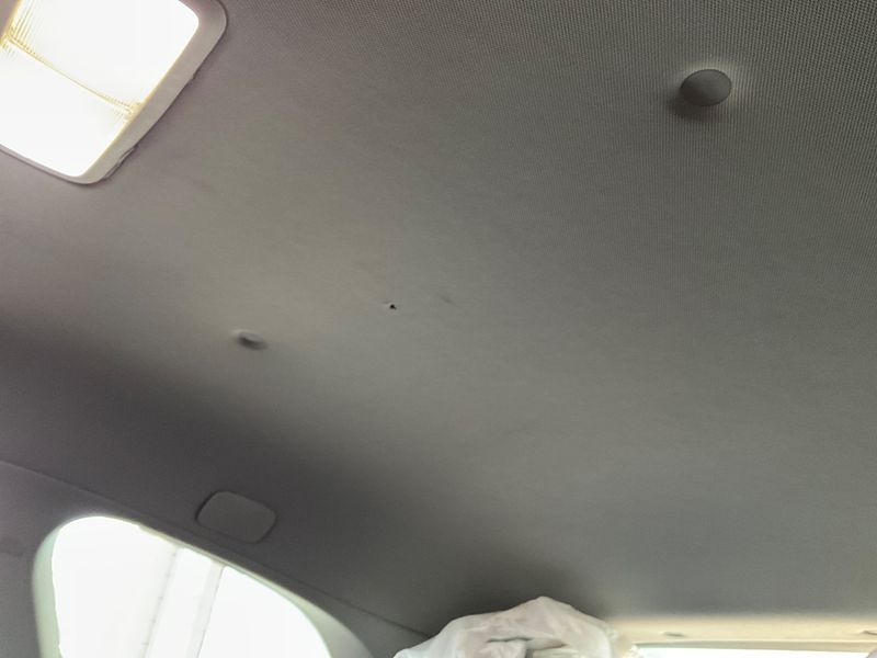 Toyota Avensis 2.2 D-4D Life 2012 – снимка 26