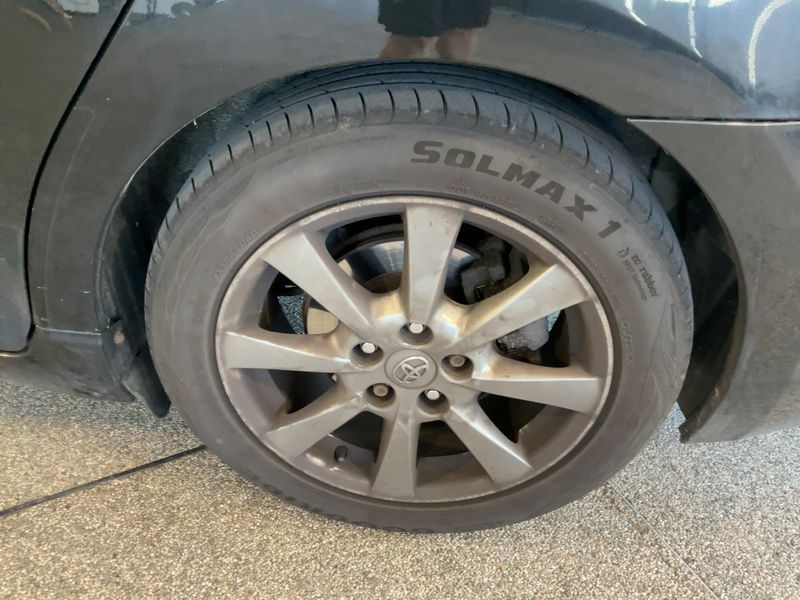 Toyota Avensis 2.2 D-4D Life 2012 – снимка 5