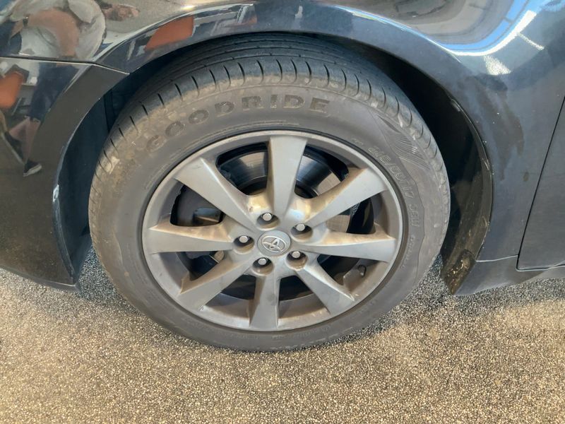Toyota Avensis 2.2 D-4D Life 2012 – снимка 3