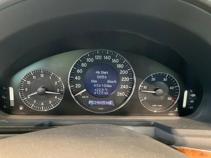 Mercedes-Benz E-Klasse E 320 CDI T Elegance 2004 – снимка 4
