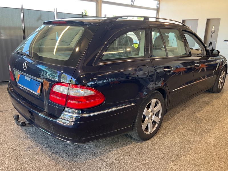 Mercedes-Benz E-Klasse E 320 CDI T Elegance 2004 – снимка 2