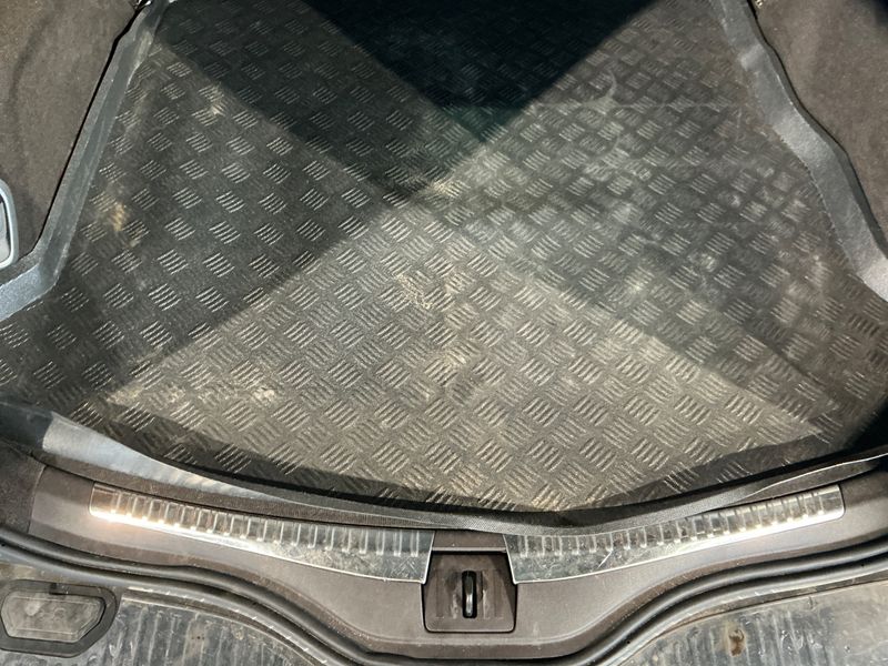 Renault Espace 1.6 dCi Energy Initiale Paris 2015 – снимка 22