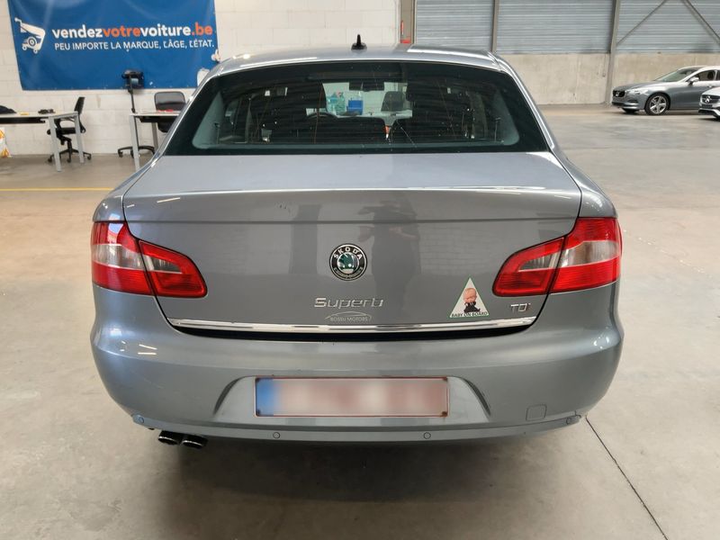 Skoda Superb 2.0 TDI Ambition 2012 – снимка 7