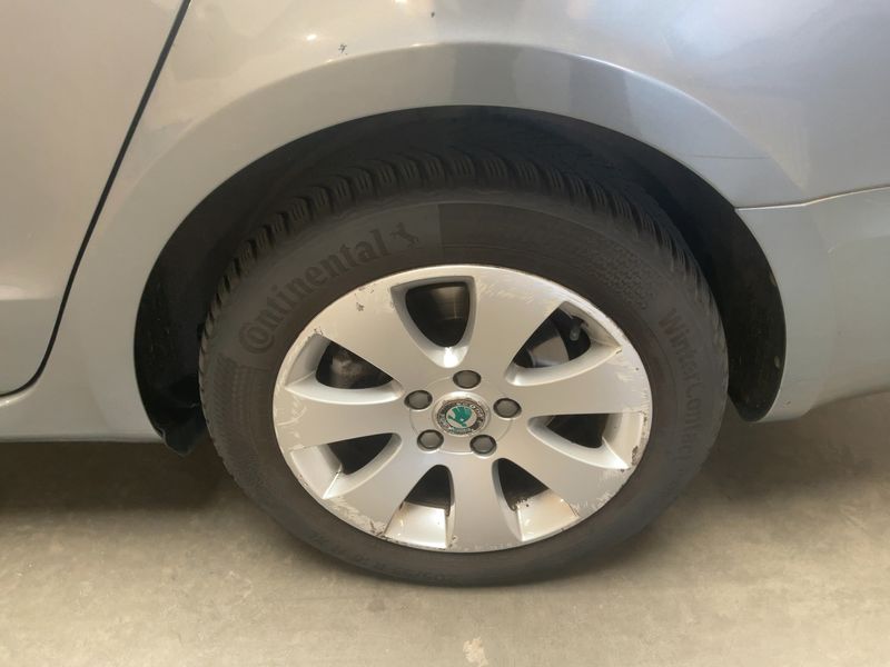 Skoda Superb 2.0 TDI Ambition 2012 – снимка 5
