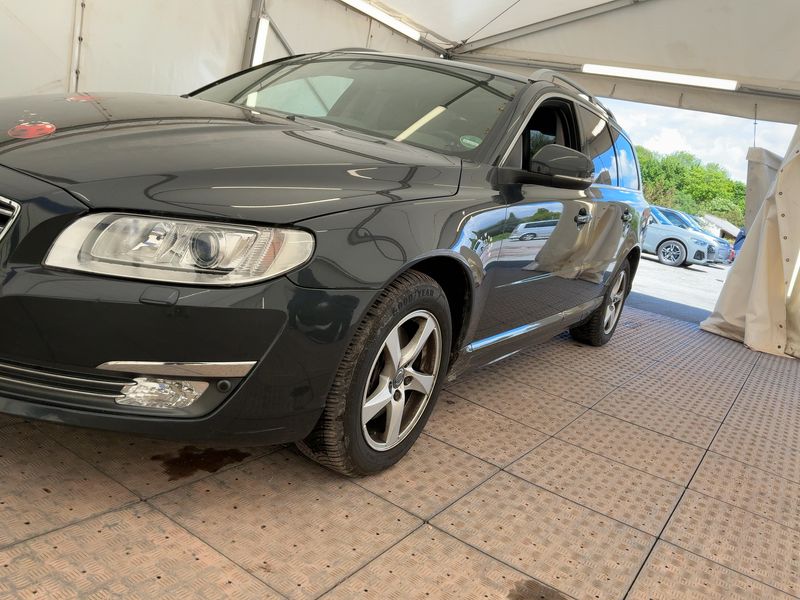 Volvo V70 2.0 D3 Summum 2017 – снимка 2