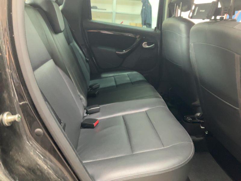 Dacia Duster 1.5 dCi Prestige 4x4 2012 – снимка 19