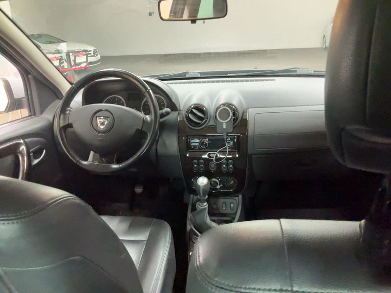 Dacia Duster 1.5 dCi Prestige 4x4 2012 – снимка 17