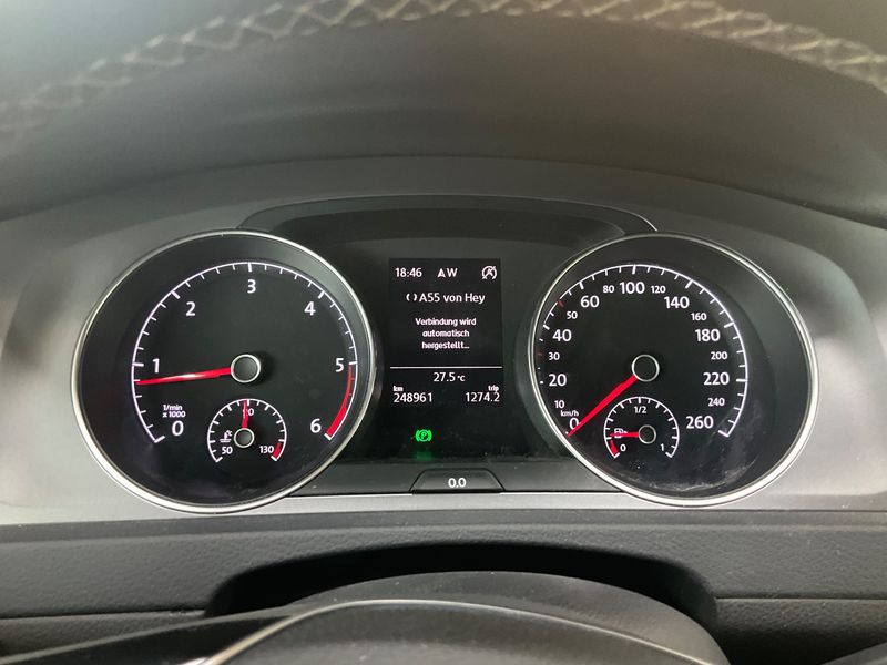 Volkswagen Golf VII 1.6 TDI Lounge BlueMotion Tech 2015 – снимка 18
