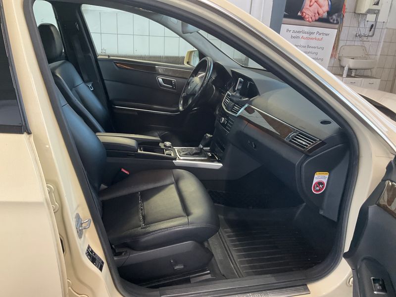 Mercedes-Benz E-Klasse E 200 CDI BlueEfficiency Standard 2011 – снимка 3