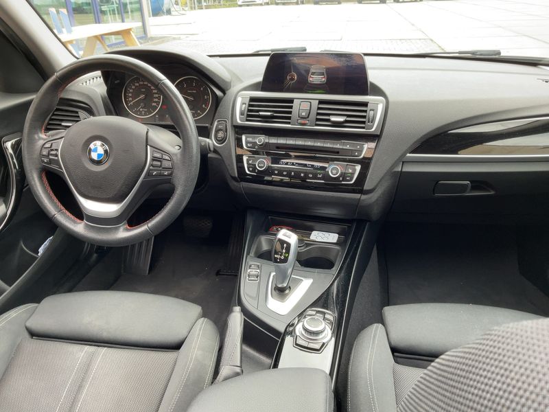 BMW 1er 118d Sport Line 2017 – снимка 17