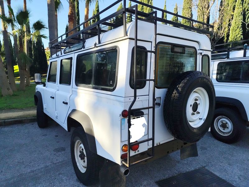 Land Rover Defender 2.2 Td4 110 SE Station Wagon 2013 – снимка 3