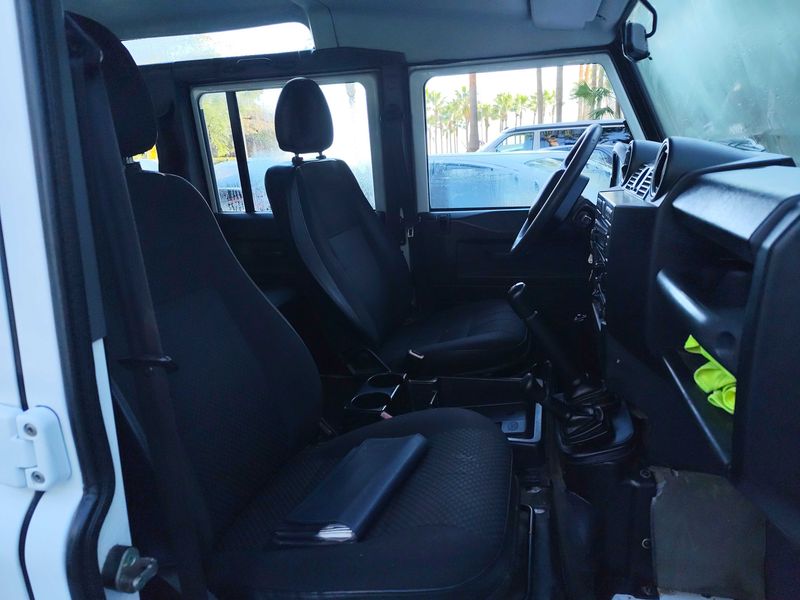 Land Rover Defender 2.2 Td4 110 SE Station Wagon 2013 – снимка 10