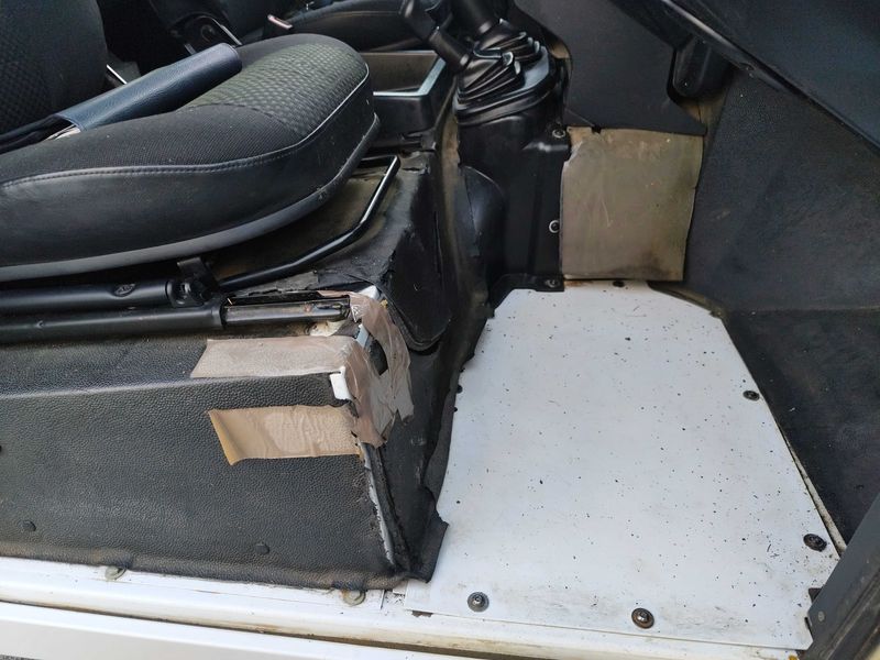 Land Rover Defender 2.2 Td4 110 SE Station Wagon 2013 – снимка 27
