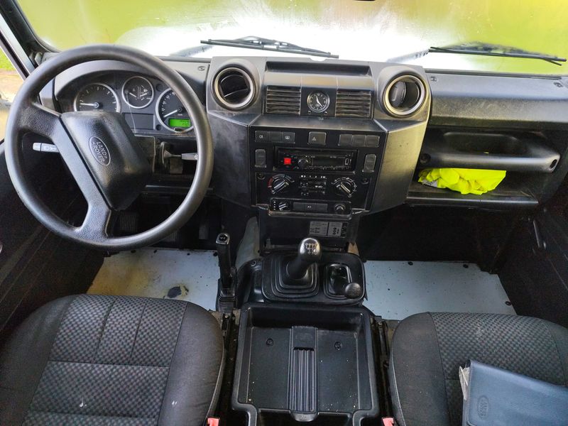 Land Rover Defender 2.2 Td4 110 SE Station Wagon 2013 – снимка 11