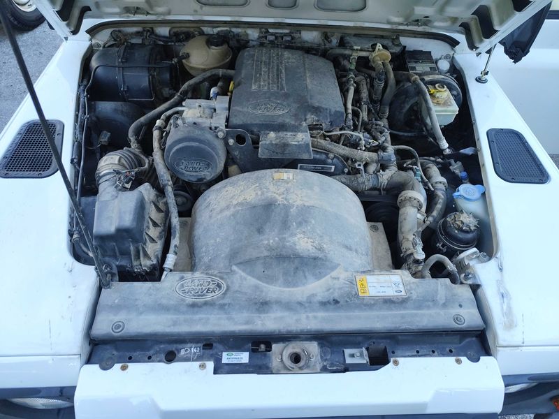 Land Rover Defender 2.2 Td4 110 SE Station Wagon 2013 – снимка 8