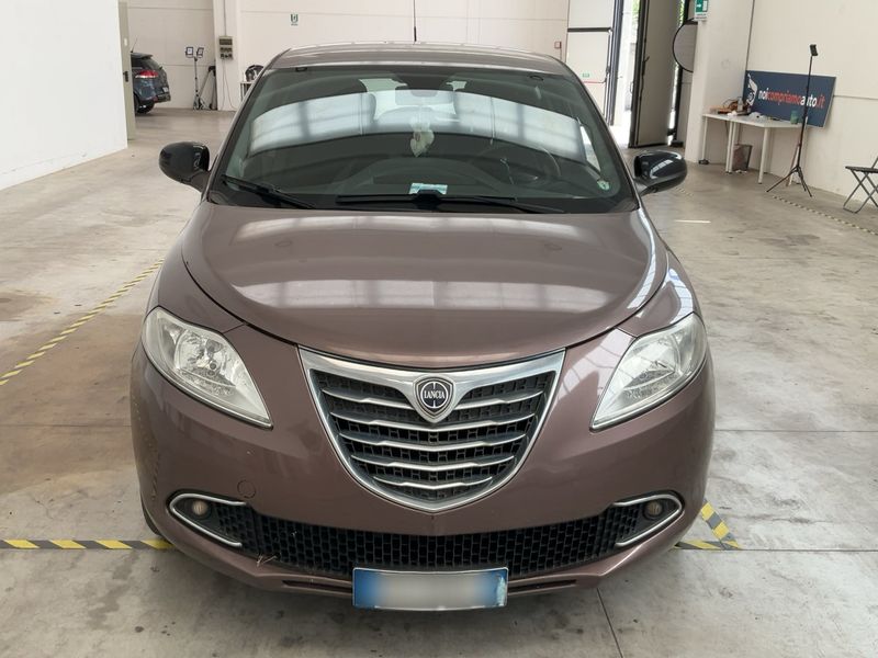 Lancia Ypsilon 1.2 Gold 2015 – снимка 14