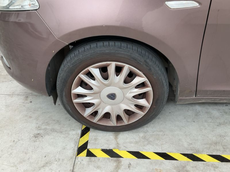 Lancia Ypsilon 1.2 Gold 2015 – снимка 3